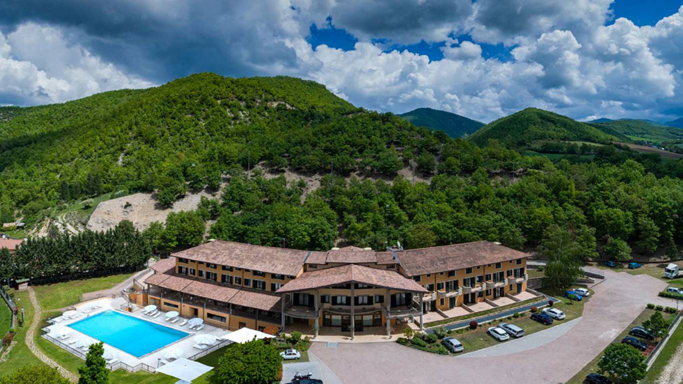 Grand-Hotel-Elite-Cascia-new-panoramica